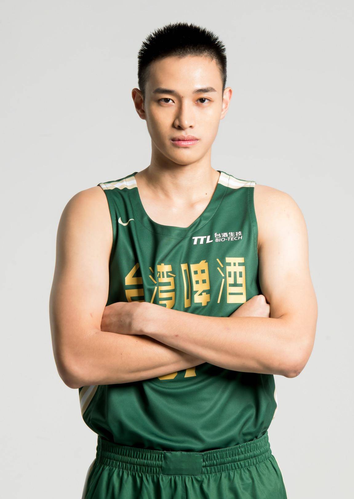 https://img.1guanwang.com/img/basketball/player/20a72cf6b2a7628106a3d700831c8aca.png