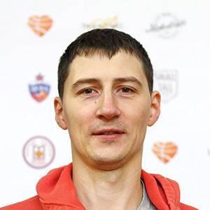 https://img.1guanwang.com/img/basketball/player/f8696dd27b11a0c8864fde9c57cfb7d5.png